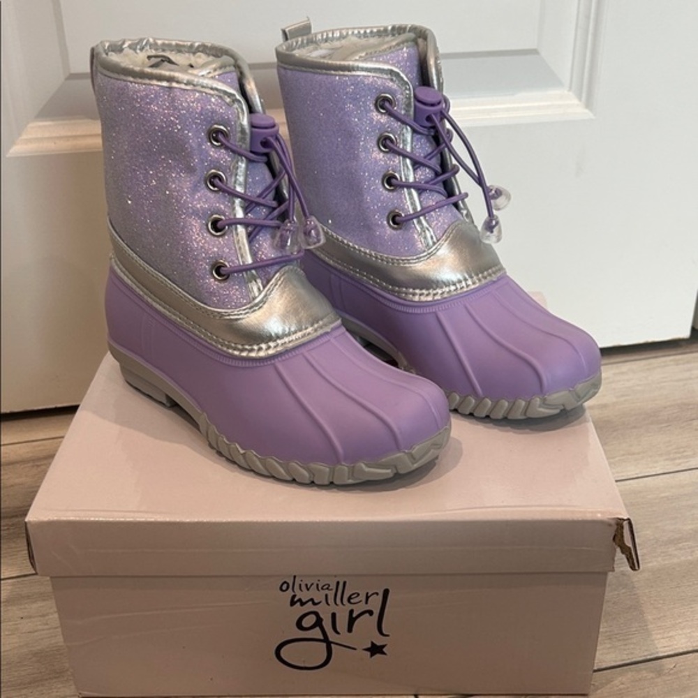 Olivia Miller Girl! Little Girls purple glitter snow rain boots size 13